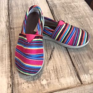 Utumn Run canvas slip on shoes